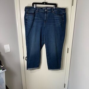 NWT Torrid Women’s‎ Boyfriend Mid-Rise Jean Plus Size 26W